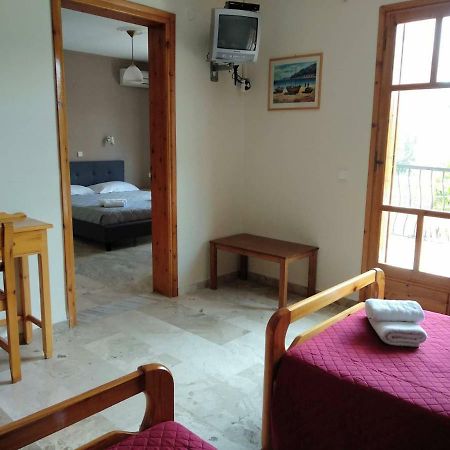 Orelia Pension Toló Kültér fotó
